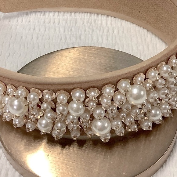 🌼 Faux Pearl Embellished Headband Hair Hoop NWOT - Picture 4 of 5